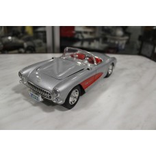Масштабная модель Chevrolet Corvette 1:18 ( Bburago)